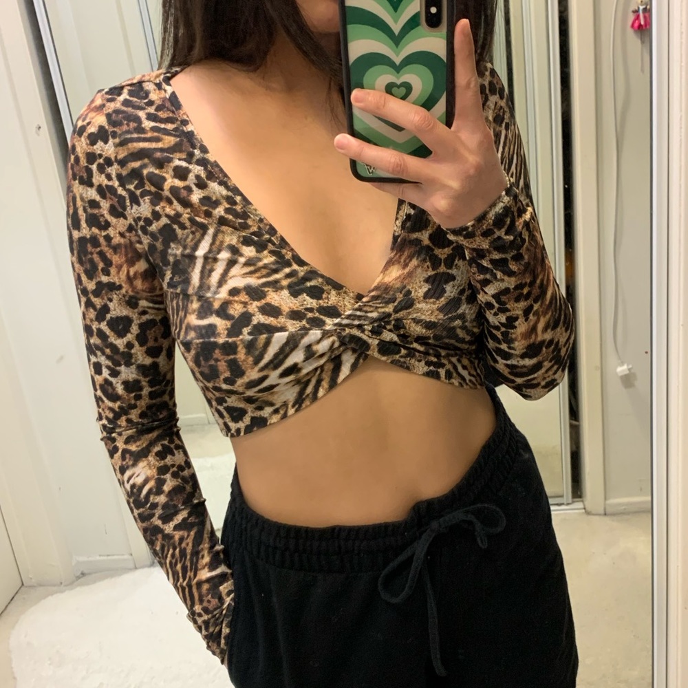 Superdown leopard print crop top